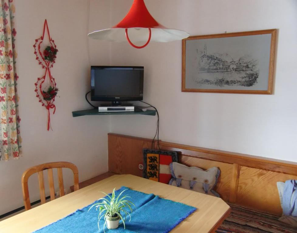 Zimmer Und Ferienwohnungen "Heidis Welt" Podlanig Hermagor-Pressegger See Δωμάτιο φωτογραφία